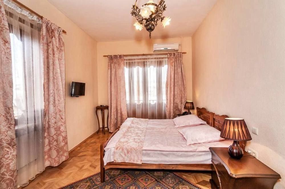 Hotel Vip Tbilisi Exterior photo