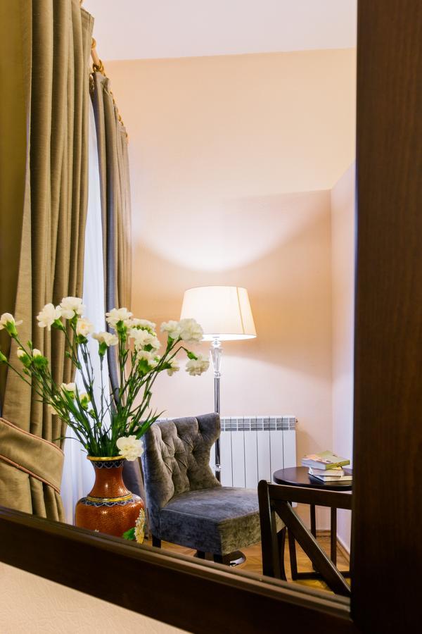 Hotel Vip Tbilisi Exterior photo