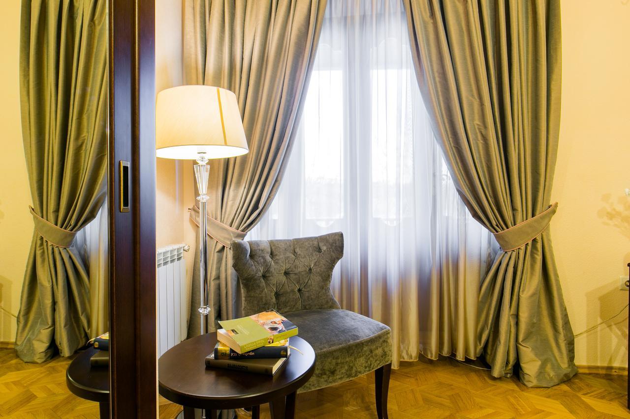 Hotel Vip Tbilisi Exterior photo