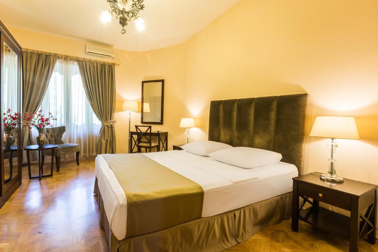 Hotel Vip Tbilisi Exterior photo