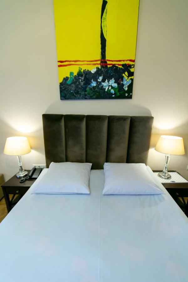 Hotel Vip Tbilisi Exterior photo